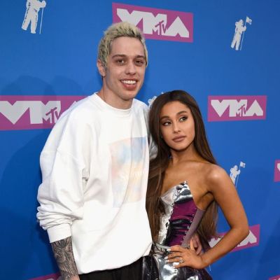 Pete Davidson and Ariana Grande were photographed on the red carpet of MVA.
